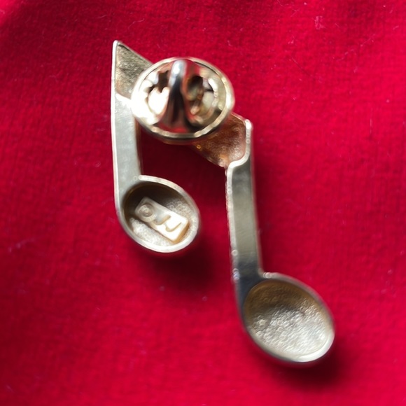 Music Note Pin - Picture 5 of 5